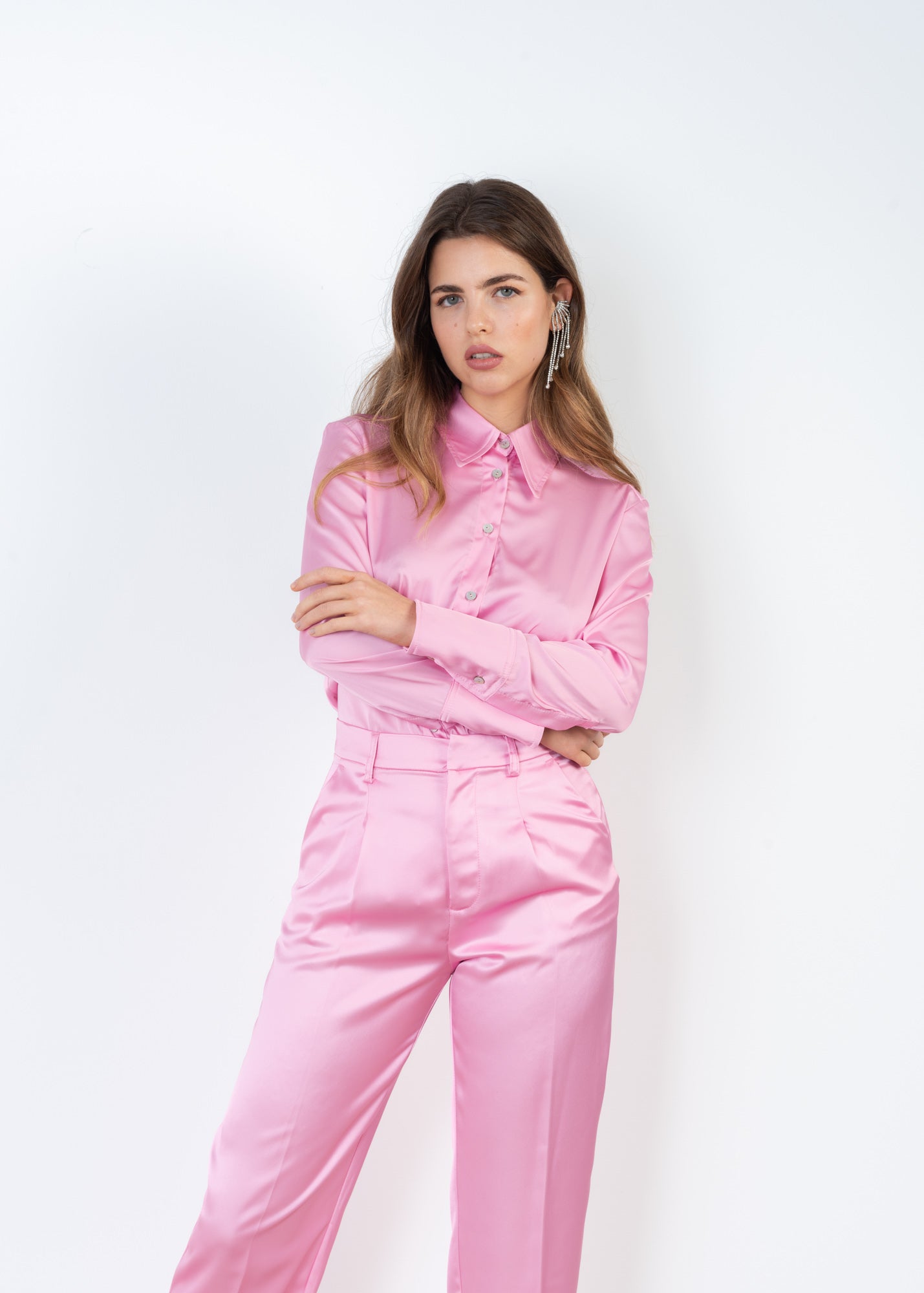 Camisa de tejido satinado en tono rosa